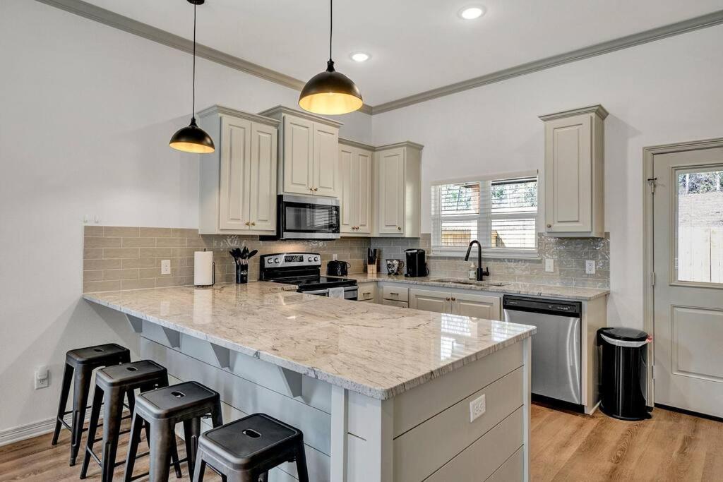 Вилла Alamo Luxury Living Up To 11 Тайлер Экстерьер фото